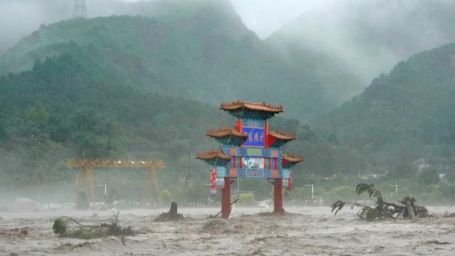 Floods around Chinese capital kill at least 20, leave 27 missing as thousands evacuated - Dainikshiksha