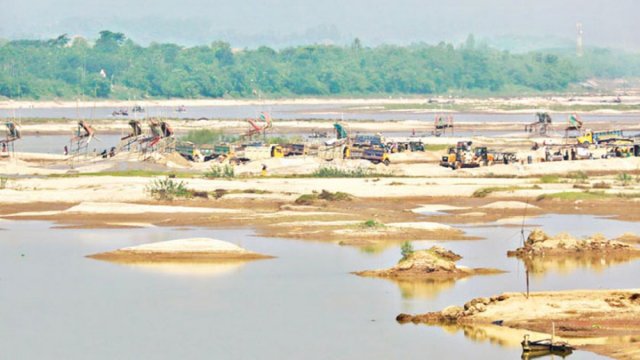 Illegal sand mining killing Someshwari - Dainikshiksha