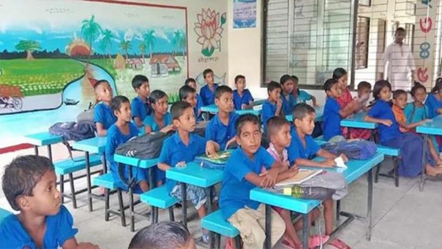 Presence in govt primary school increase after Covid-19 in Khulna div - Dainikshiksha