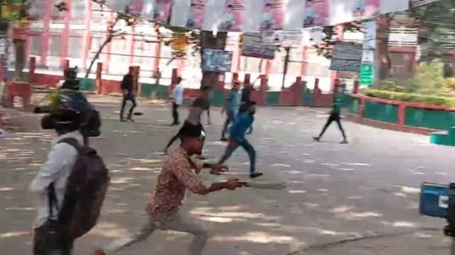 BCL factional clash leaves 13 hurt at Bogura Azizul Haque College - Dainikshiksha