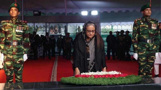 PM pays glowing tributes to Bangabandhu, martyred intellectuals - Dainikshiksha