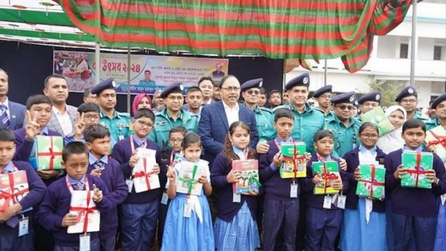 50.97 lakh students to get new textbooks in Rajshahi division - Dainikshiksha