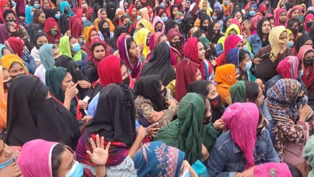 RMG workers in Gazipur demonstrate for wages, block Dhaka-Tangail highway - Dainikshiksha