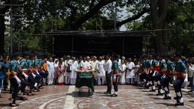 Last tributes paid to Shib Narayan Das at Shaheed Minar