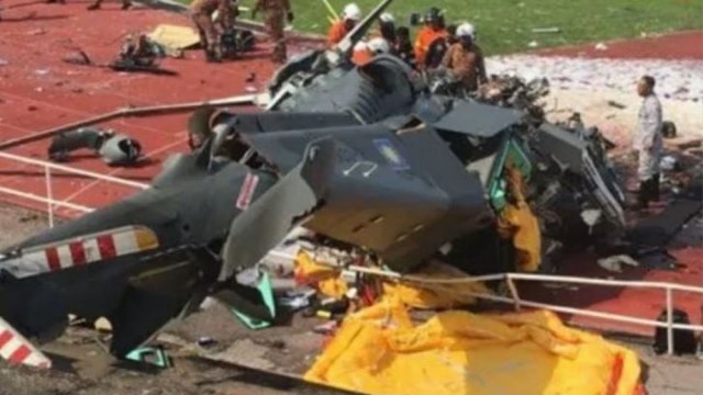 Malaysia military helicopters crash, killing 10 crews - Dainikshiksha