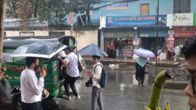 Rain brings relief in Port City - Dainikshiksha