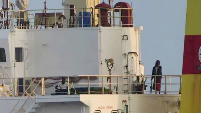 India's navy takes control of bulk carrier hijacked by Somali pirates and evacuates crew