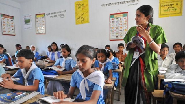 Low presence of students seen at Dhaka primary schools amid heatwave - Dainikshiksha