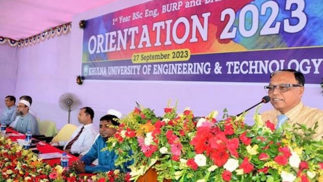 Students should develop their honesty and humanity: KUET VC