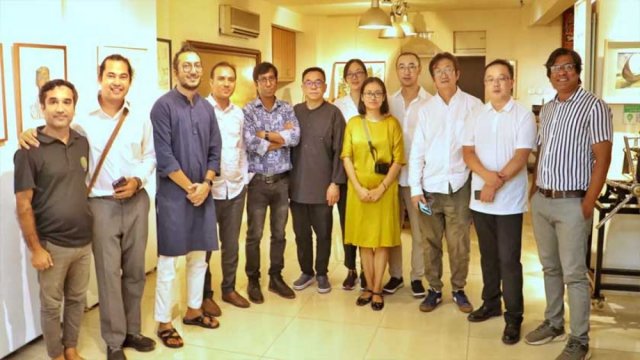 Yunnan Arts University delegation visits Gallery Cosmos, Atelier71 - Dainikshiksha