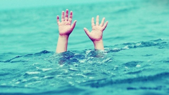 2 school students drown in Ramna lake - Dainikshiksha