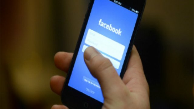 Mobile internet use drops after Facebook bar - Dainikshiksha