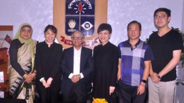 Chinese delegation meets DU VC - Dainikshiksha
