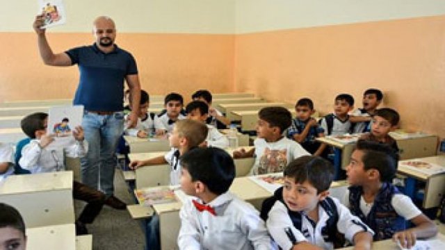 Long-term truants make nervy school return in Iraq’s Mosul - Dainikshiksha